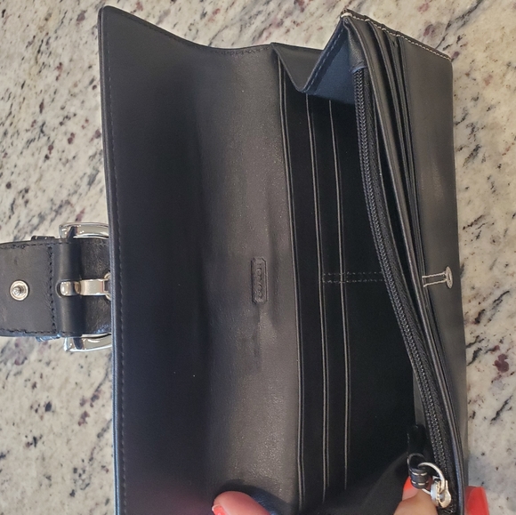 Coach purse and matching wallet - Picture 11 of 14